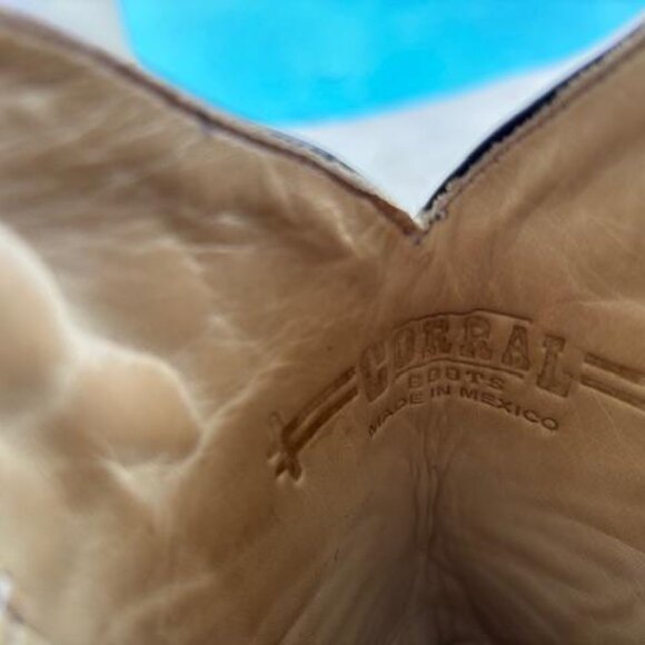 Corral vintage rare brown cowboy boots with butterfly and floral inlay 8M - Picture 5 of 12